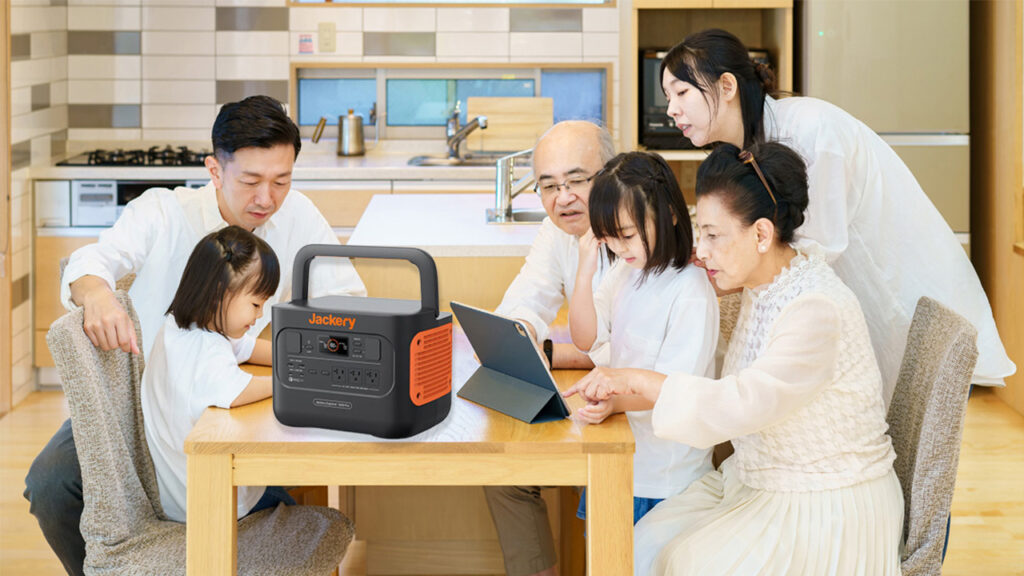大切な家族を守るためポータブル電源が必要