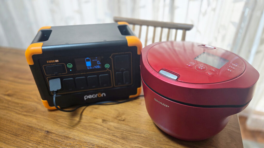 PECROB E1000LFPをテーブルの上に置いてみた